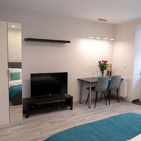 Var Apartman Егер Екстериор снимка